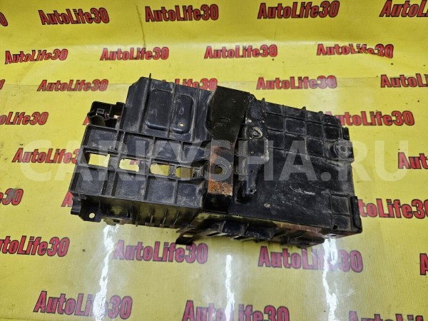 Крепление аккумулятора Chevrolet Cruze 