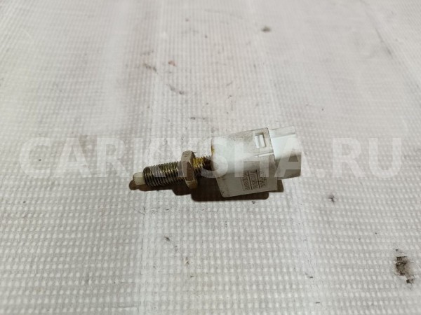 Датчик включения стоп-сигналов Lifan Solano оригинальный номер B3781120