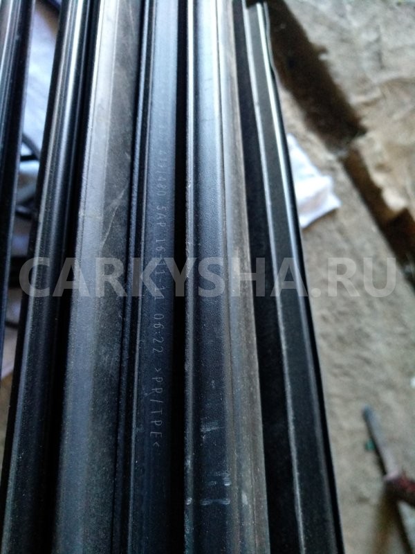 молдинг бокового стекла ВАЗ (Lada) Vesta 