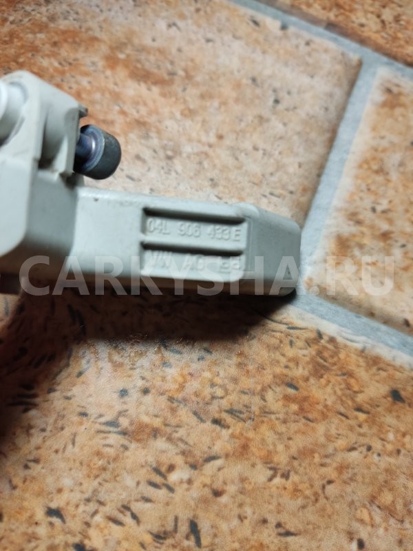 Датчик положения коленвала Skoda Rapid 