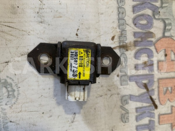 Датчик подушки безопасности Mitsubishi Outlander 