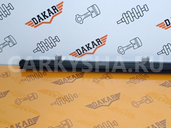 Уплотнитель стекла двери передний правый Toyota Toyota Camry 