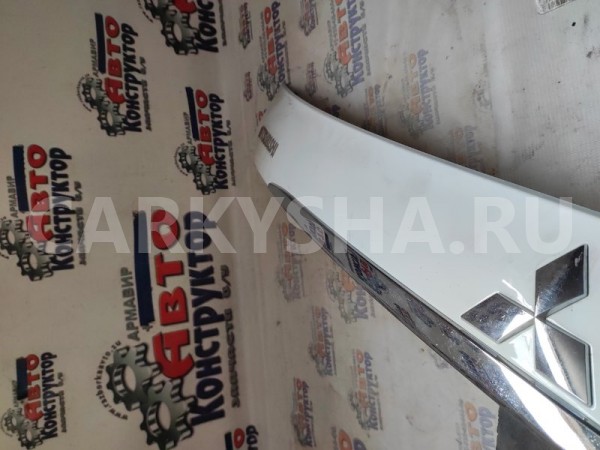 Накладка крышки багажника Mitsubishi Eclipse 