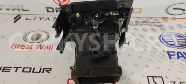 Дефлектор воздушный левый SsangYong Actyon D20DTF Ssang Yong Actyon 