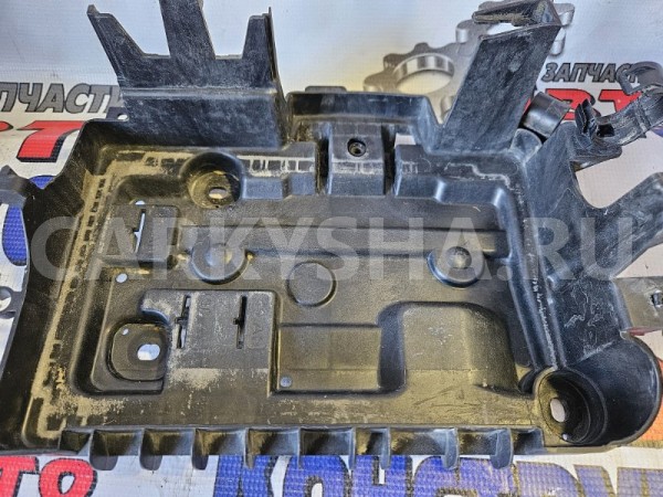 Крышка блока предохранителей Opel Corsa 