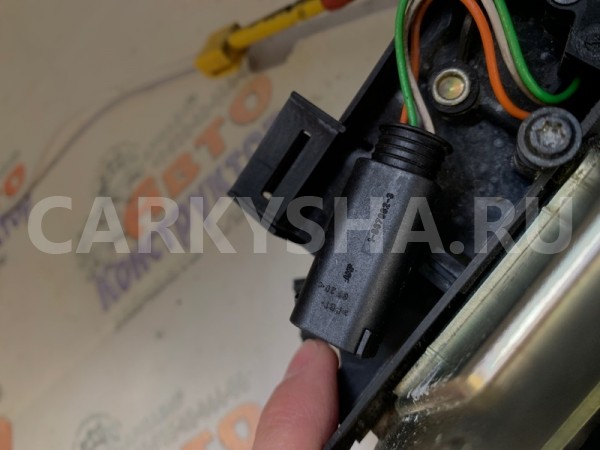 Замок боковой двери BMW 5er 