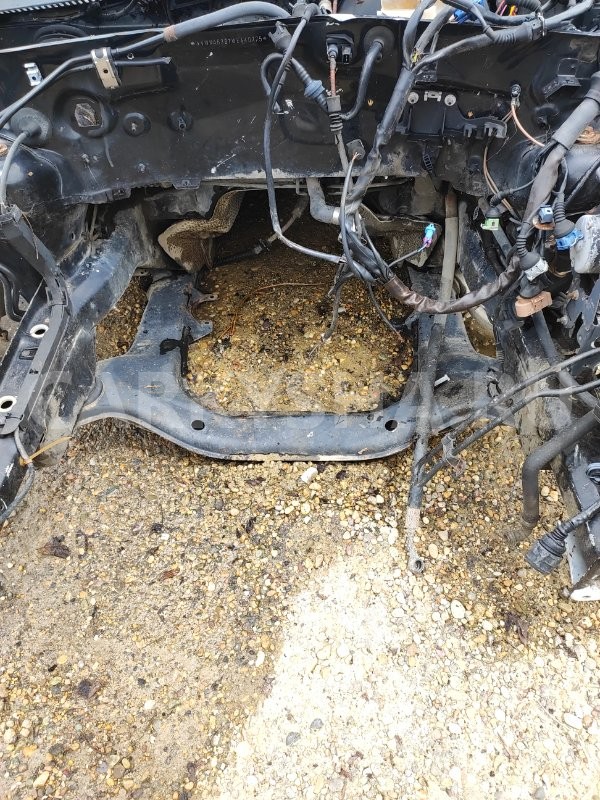 подрамник Volkswagen Passat 