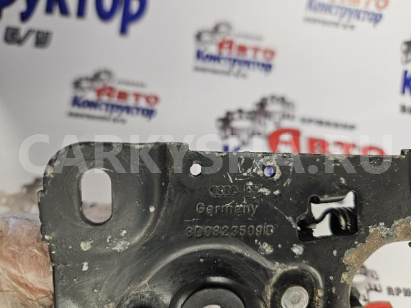 Замок капота Audi A4 