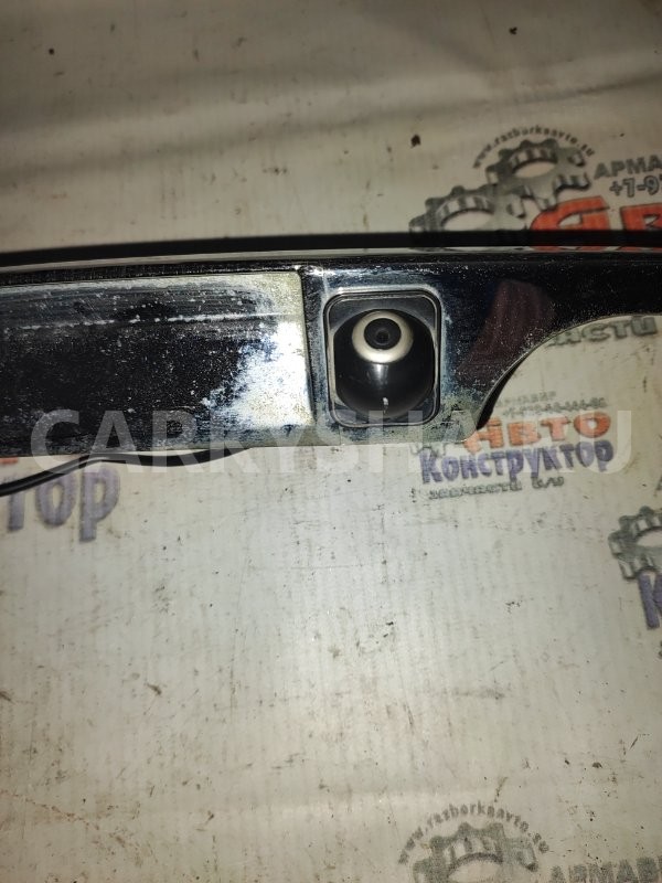 накладка крышки багажника с камерой Hyundai Solaris 