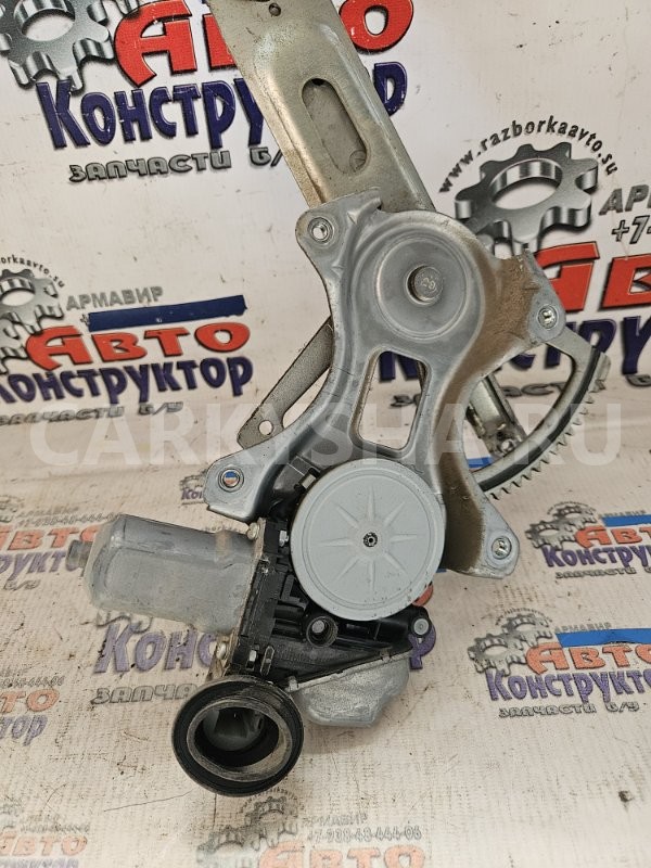 Стеклоподъемник Toyota Prius 