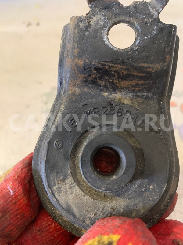 Крепление радиатора Mitsubishi Outlander 