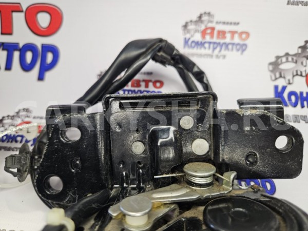 Замок капота Toyota Prius 