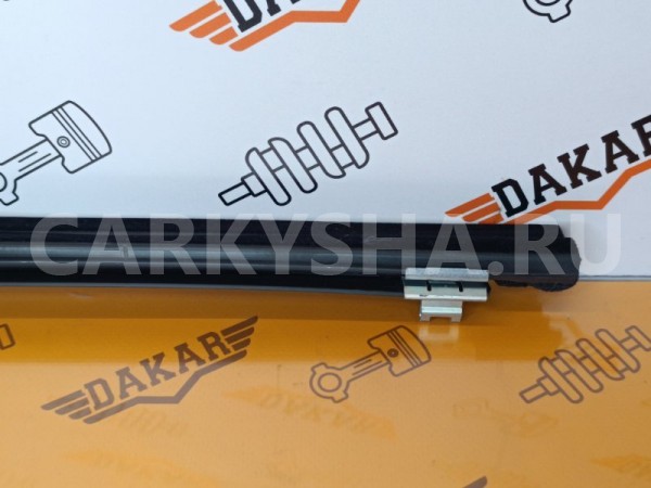 Уплотнитель стекла двери задний правый Toyota Toyota Camry 