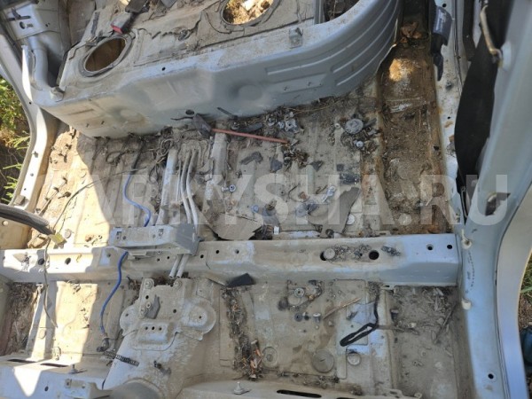 Днище пол пороги карниз BMW X5 