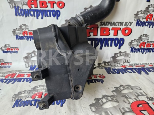 Корпус воздушного фильтра Audi quattro 