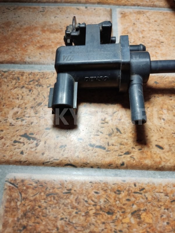 клапан Toyota Avensis 