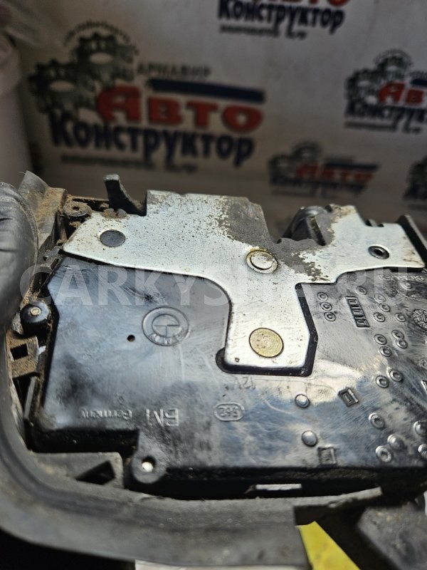 Замок боковой двери BMW X5 