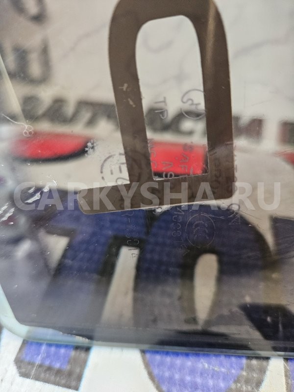 Стекло двери Mazda 6 