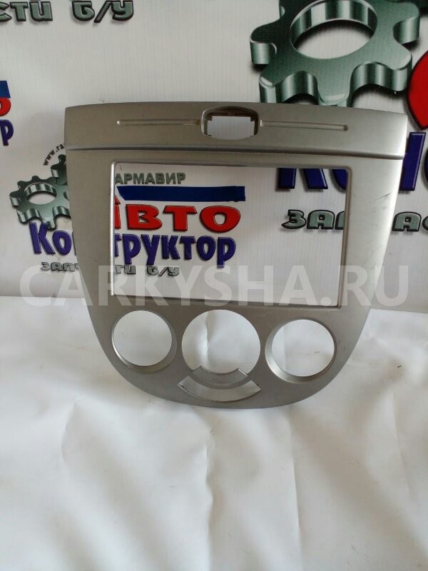 Консоль магнитофона Chevrolet Lacetti 